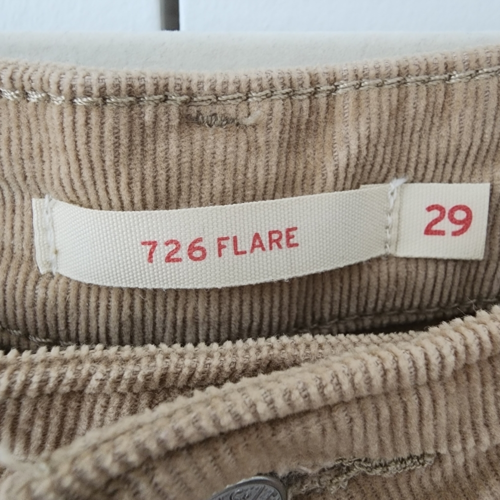Levi’s 726 High Rise Flare Corduroy Pants Travertine Tan NWT 29x30 - Picture 4 of 9